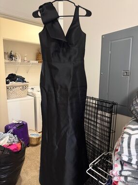 ALFRED SUNG One-Shoulder Black Evening Gown with Shoulder Bow